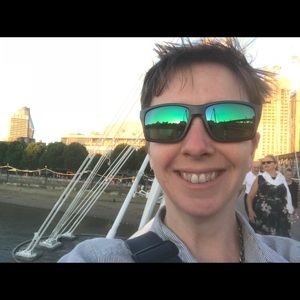 Meet your Posher, Caroline